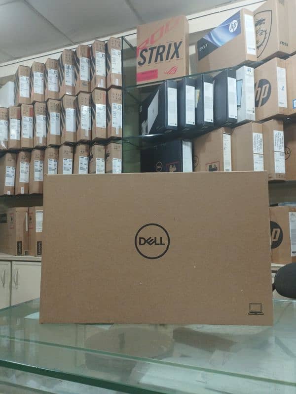 DELL XPS 9570 Core i7-13700H 2TB SSD 32GB 15.6" 0