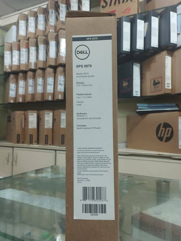 DELL XPS 9570 Core i7-13700H 2TB SSD 32GB 15.6" 1