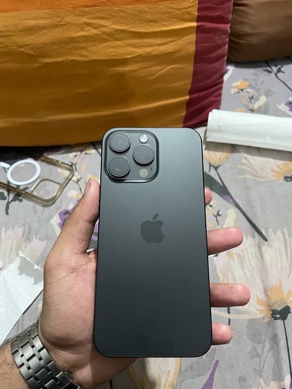 iPhone 15 Pro Max 256GB Black Titanium 0