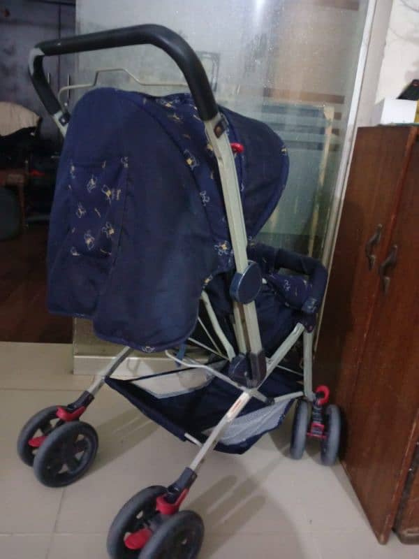 Baby pram very good condition 5