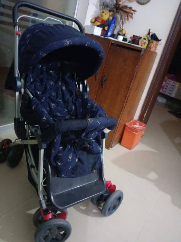 Baby pram very good condition 6