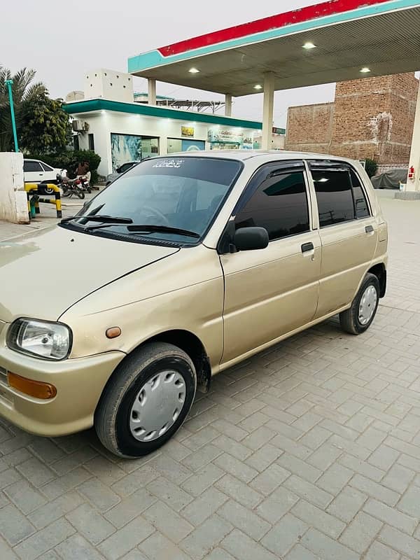 Daihatsu Cuore 2010 4