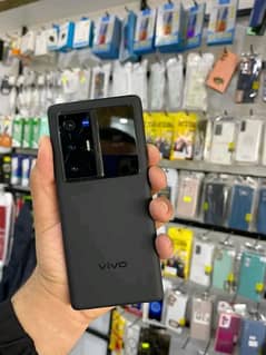 vivo x70 pro.  12+256 GB 03306496983 my whatsapp number