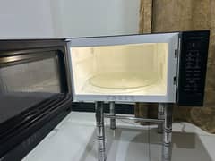 Microwave oven