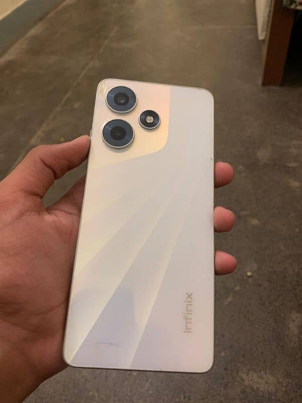 Infinix hot 30 16/128gb Whatsapp 03/24/63/414/26 1