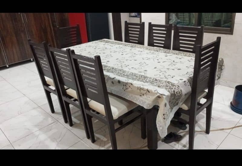 I am selling dining table urgent for sale 0