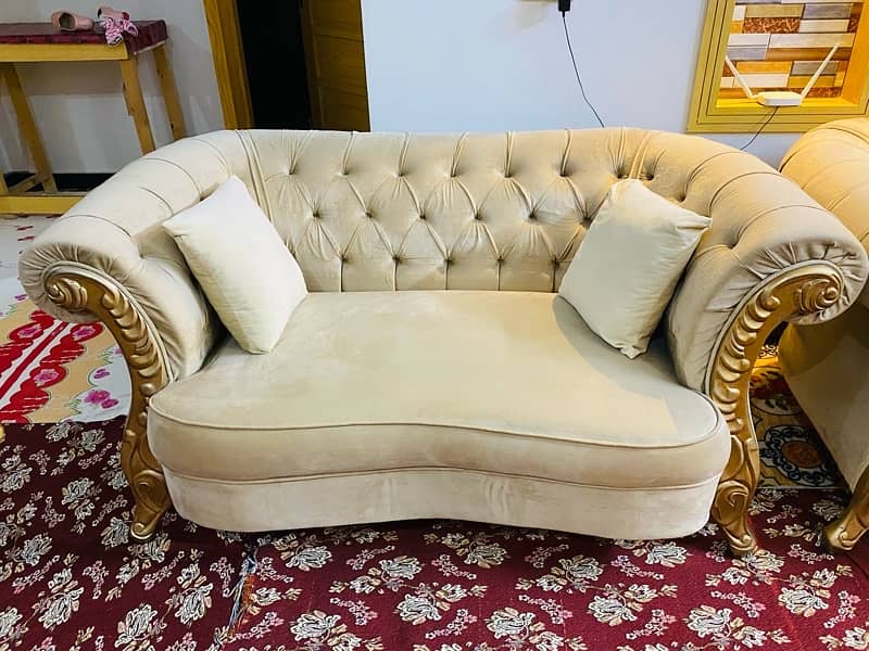 Luxury 7 seater sofa set with cushions 1