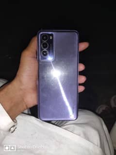 urgent sell tecno  18t 4/ 128 purple color