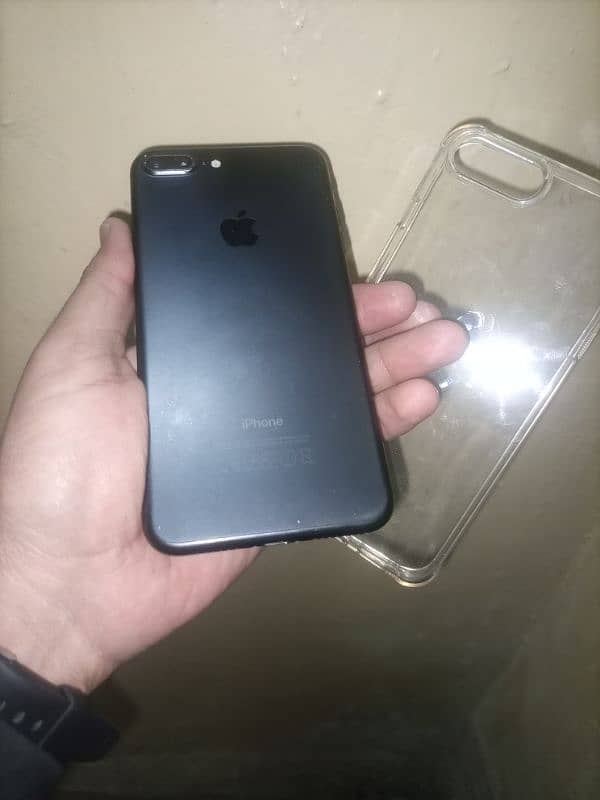 I'm selling my i phone 7 plas 32 gb battery helat orgnal 100 parsant 2