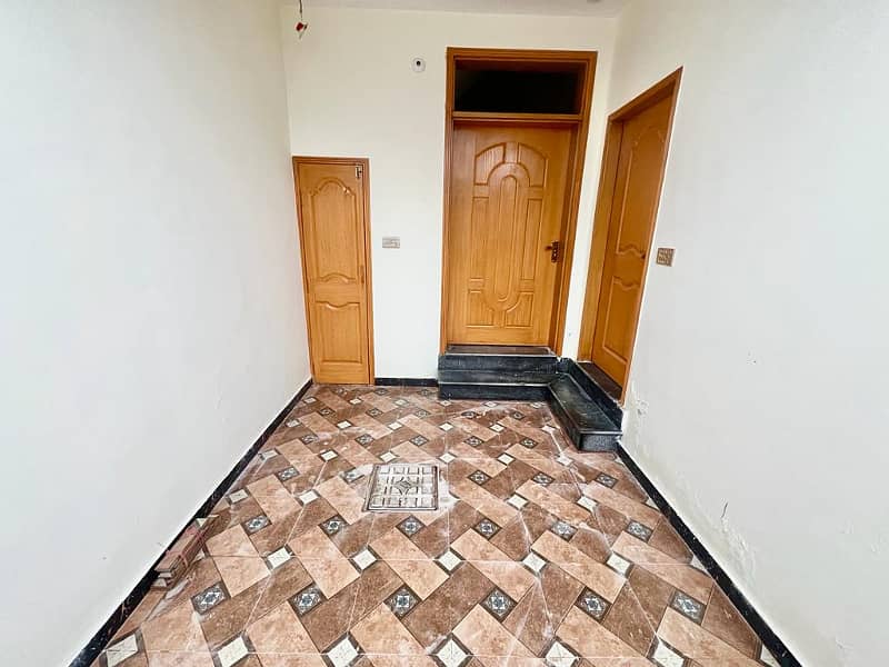 House For Grabs In 697 Square Feet Lahore 3