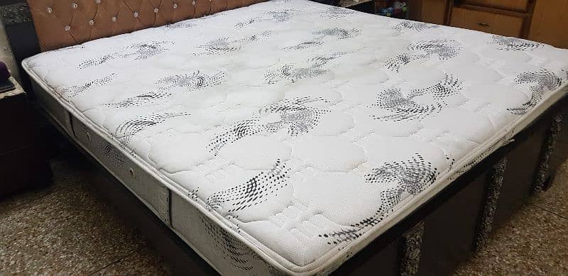 Used Diamond King size Spring mattress 1