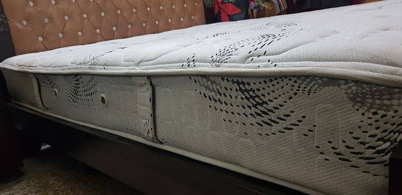 Used Diamond King size Spring mattress 3