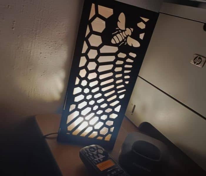 Honeycombs Bee Wooden Table lamp. 3