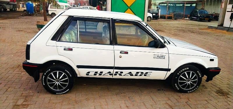 Charade Sports Hiroof Rec 91 With CNG Petrol Sounds System New Colour 5