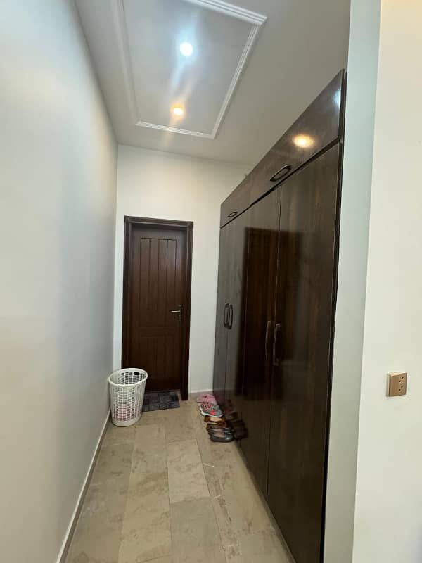 Prime Location 1 Kanal House In Central Park Housing Scheme Is Available For rent 2