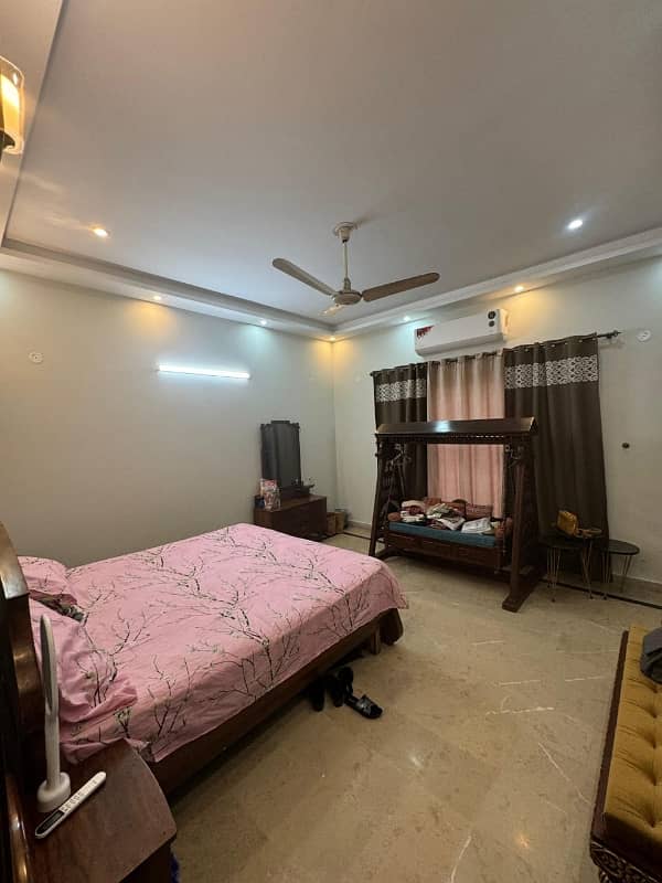 Prime Location 1 Kanal House In Central Park Housing Scheme Is Available For rent 5