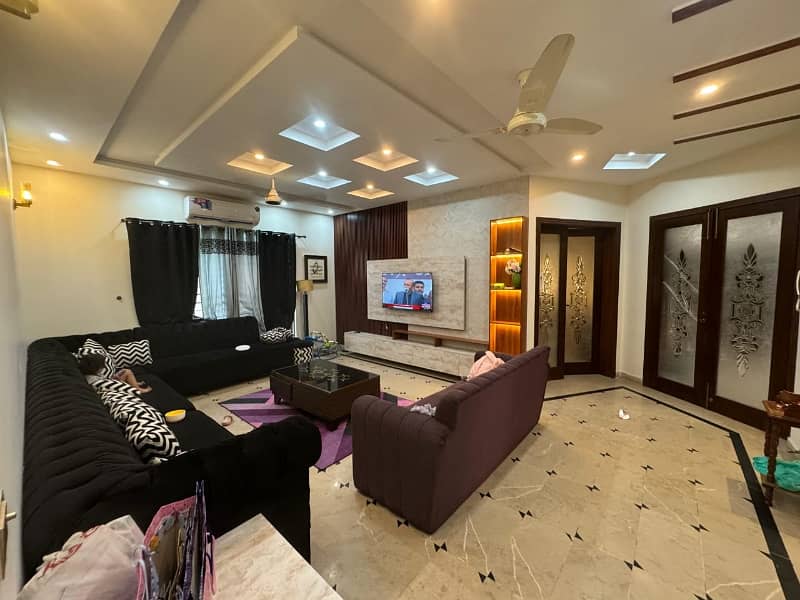 Prime Location 1 Kanal House In Central Park Housing Scheme Is Available For rent 12