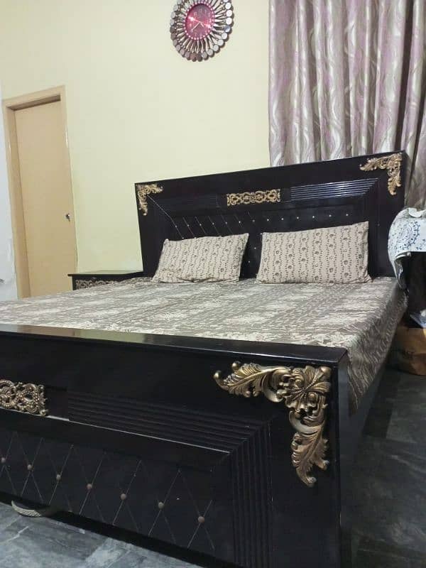 Double Bed With 2 Side Tables + Mattress 1