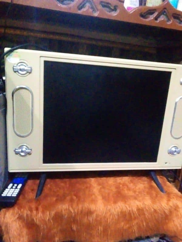 LCD TV 22 INCH for sell 0