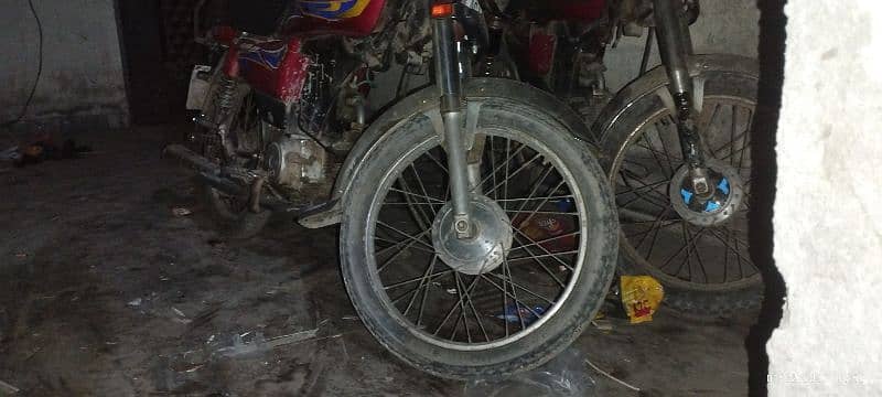 United cd 70 bike Motorcycle 2