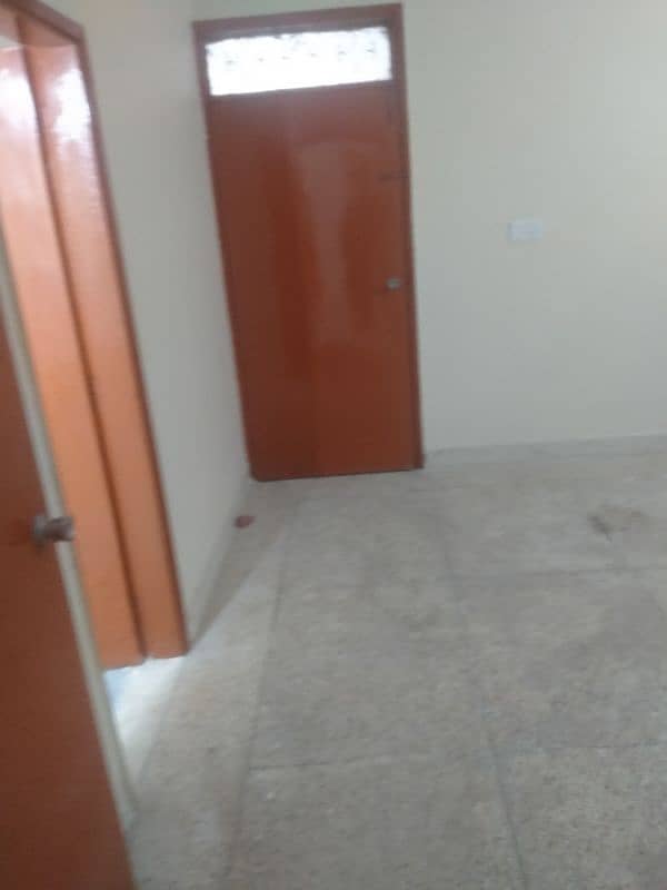 ground 240 portion 3 bed dd available in gulshan-e-iqbal block 2 5