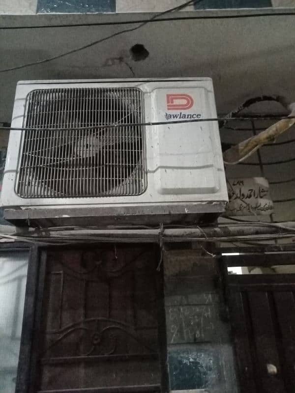 Dawlance 1.5 ton A+condition chill cooling working condition 3