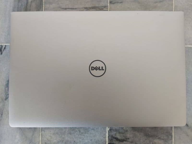 Dell XPS 15 Slim Ultrabook|16GB+GTX 1050 (4GB) | 1