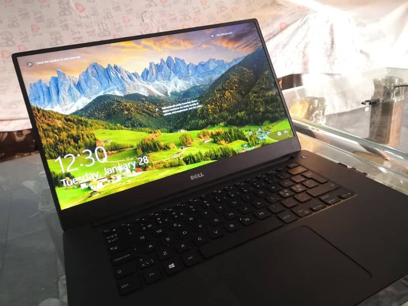 Dell XPS 15 Slim Ultrabook|16GB+GTX 1050 (4GB) | 7