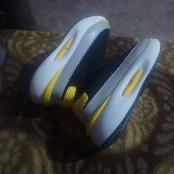 new fashion shoes 0