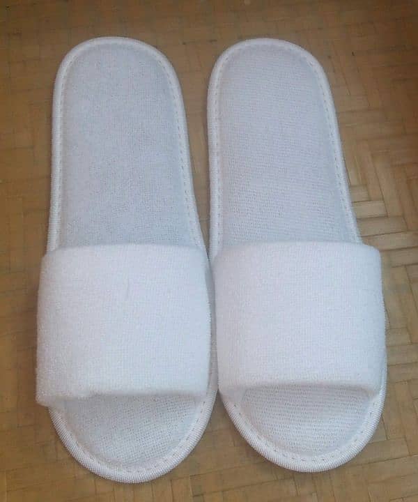 hotel slippers 0