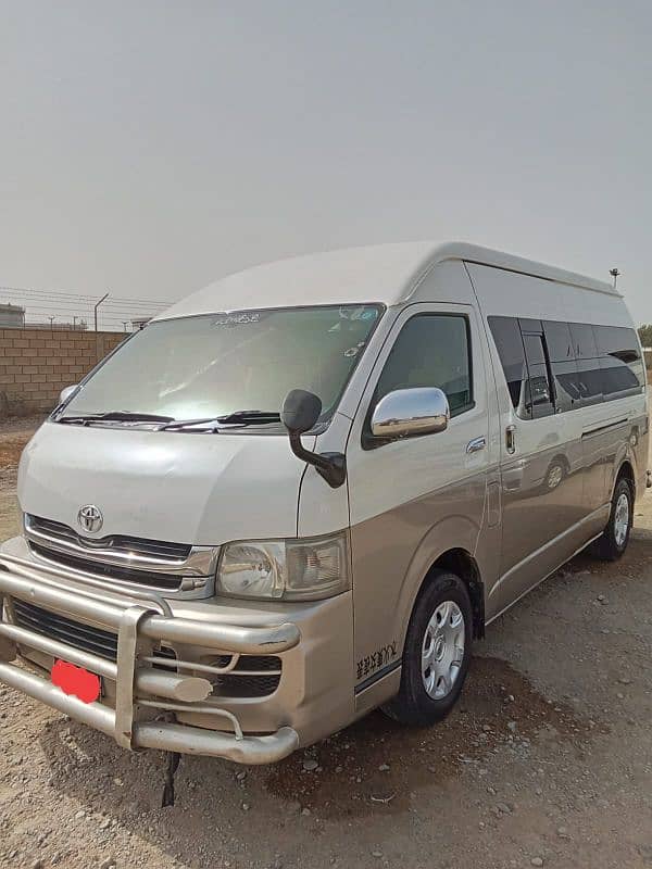 Toyota Hiace Grand Cabin 2010 (Reconditioned 2015) 0