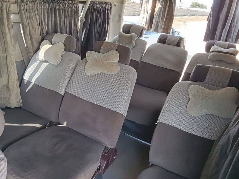 Toyota Hiace Grand Cabin 2010 (Reconditioned 2015) 2