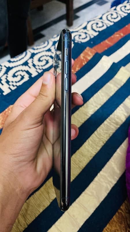 Iphone 11 Pro Max(Pta approved) 8