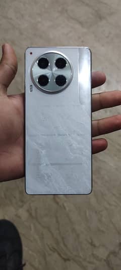 camon 30