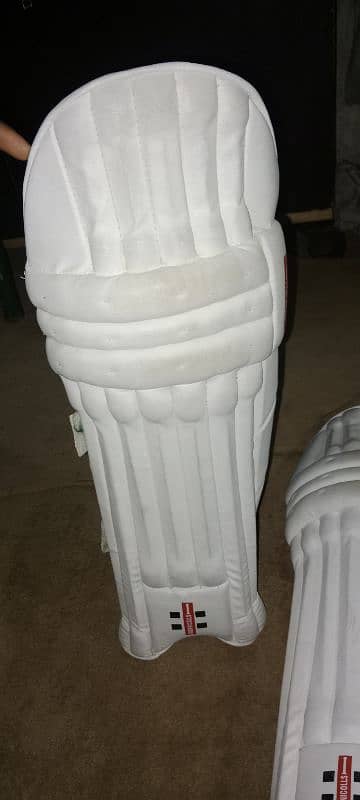 Gray-Nicolls Legend Thigh Pad-2024 1