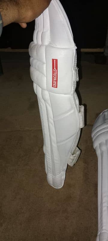 Gray-Nicolls Legend Thigh Pad-2024 10