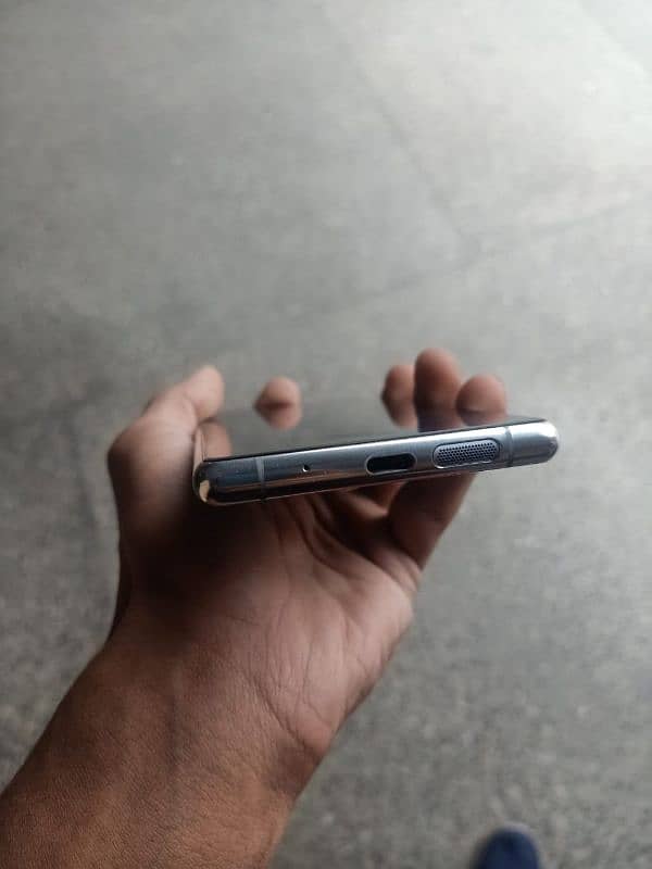 SONY Xperia 5 mark 1 for sale and EXCHANGE POSSIBLE with iphone 4