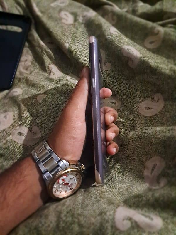 LG v60 thinQ 5G I am selling my phone 2