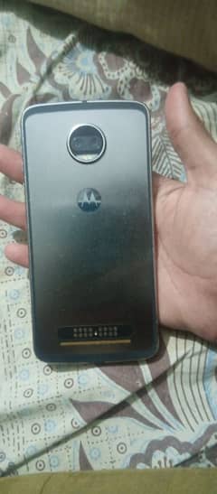 Moto Z2 (4/64)Ram Rom