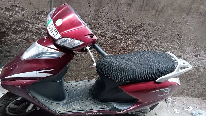 United 100cc Scooty For Sale 2