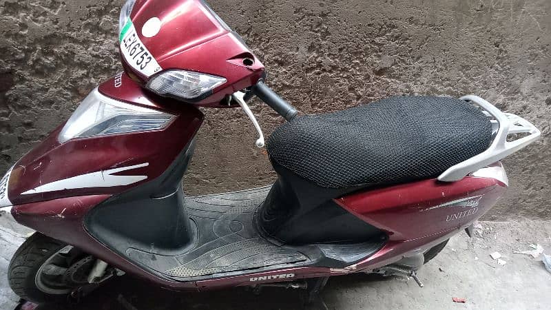 United 100cc Scooty For Sale 3