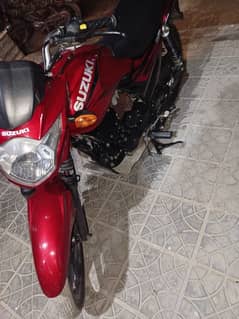 Suzuki GR-150 Red