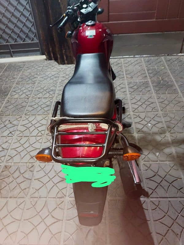 Suzuki GR-150 Red 10