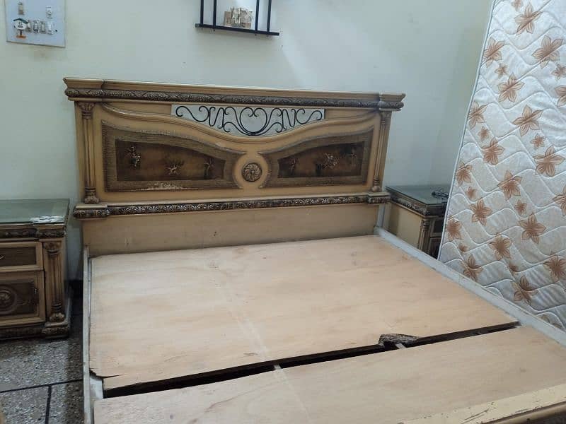 used wooden furniture king bed with side table 1