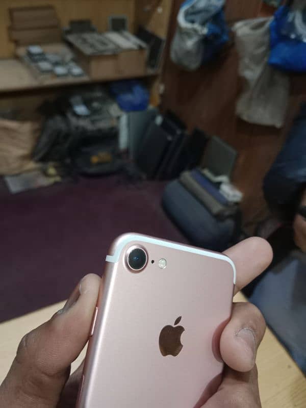 apple iphone 7 128GB non PTA 2