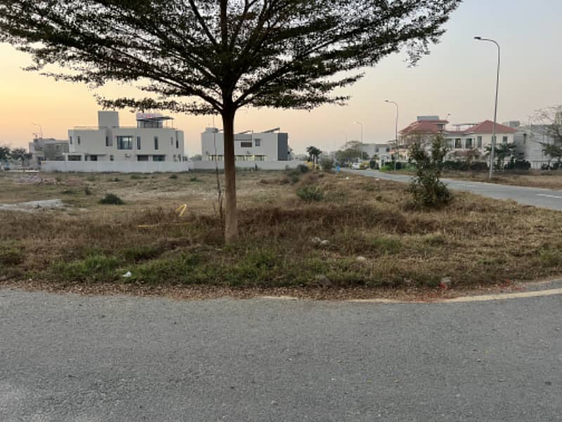 1 Kanal Corner Plot No 539 Prime Location Urgent Sale DHA Phase 6 Block E 0