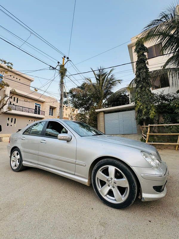 Mercedes Benz C Class AMG 4