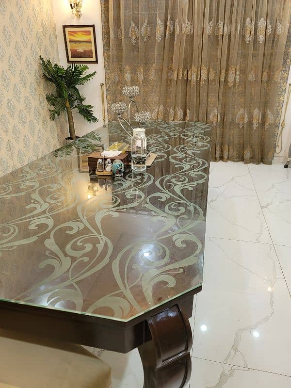 Glass of Dining table/table for 10 to 12 persons 2