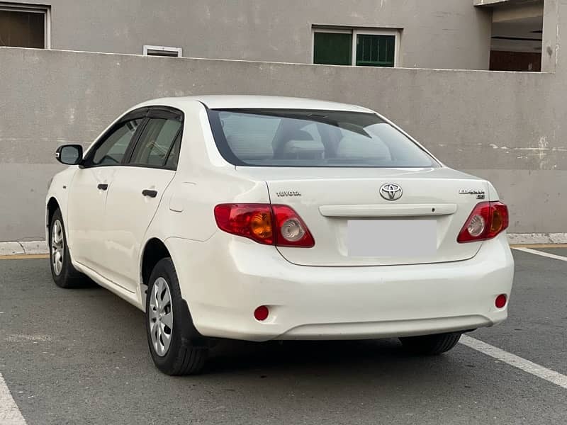 TOYOTA COROLLA 2010 XLi 1.3 VVTi MINT CONDITION WHITE LAHORE REG 2011 1