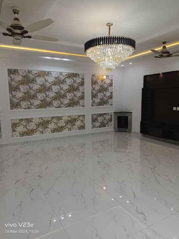 1 KANAL BRAND NEW HOUSE FOR SALE 16